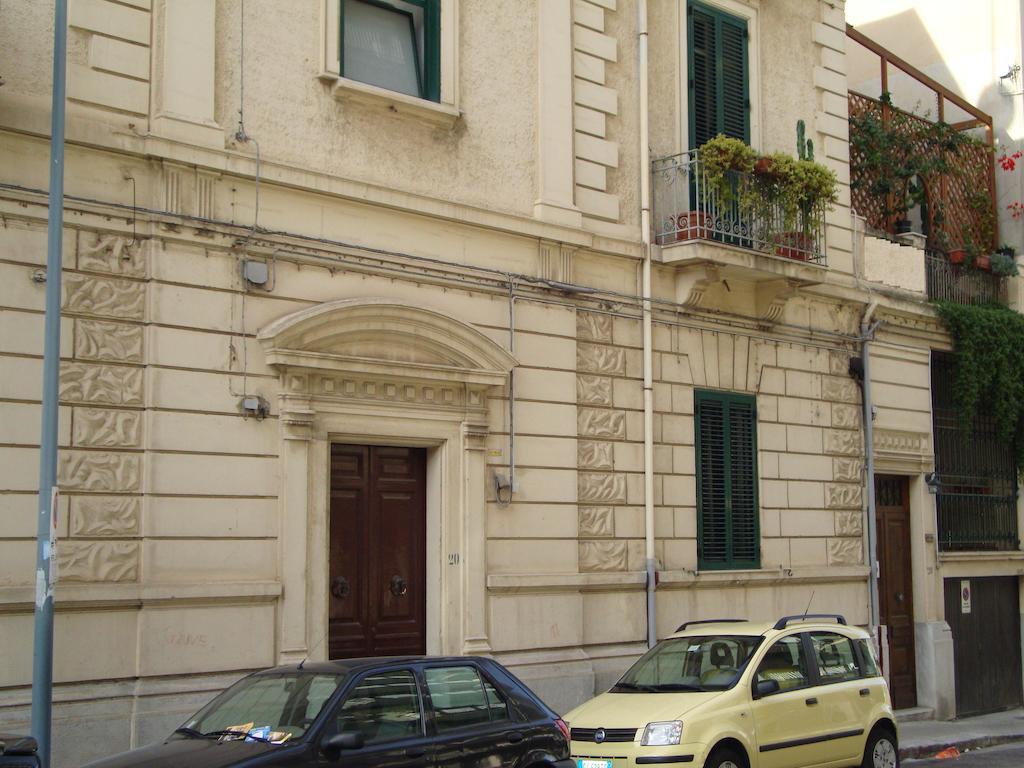 La Maison Des Livres Reggio di Calabria Kültér fotó